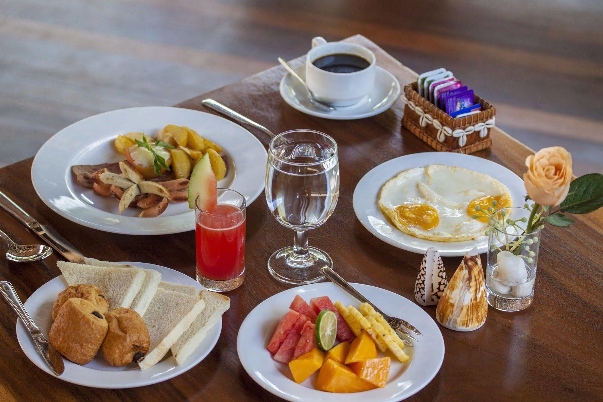 Coconut Boutique Resort Senggigi Dış mekan fotoğraf