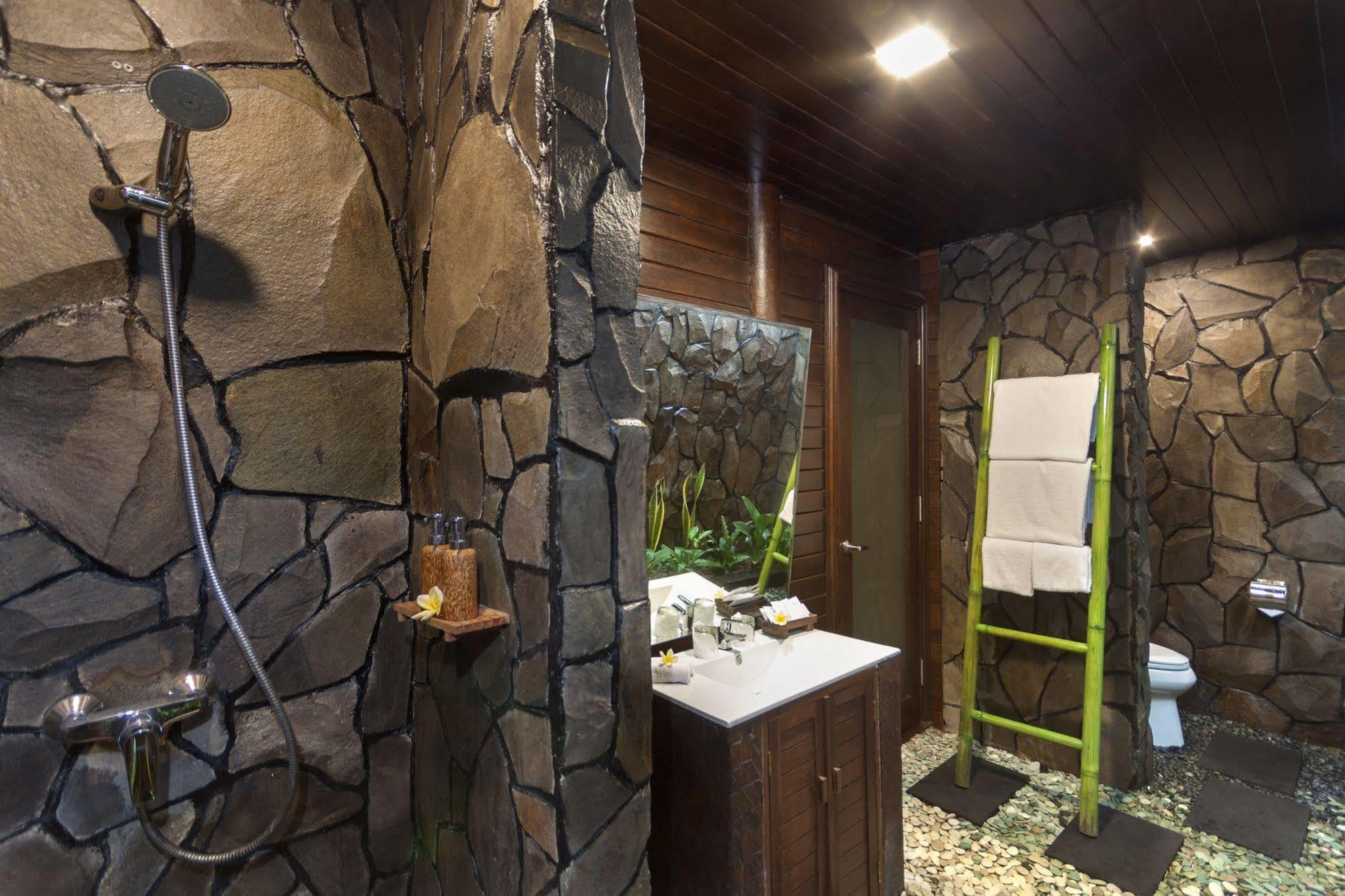 Coconut Boutique Resort Senggigi Dış mekan fotoğraf