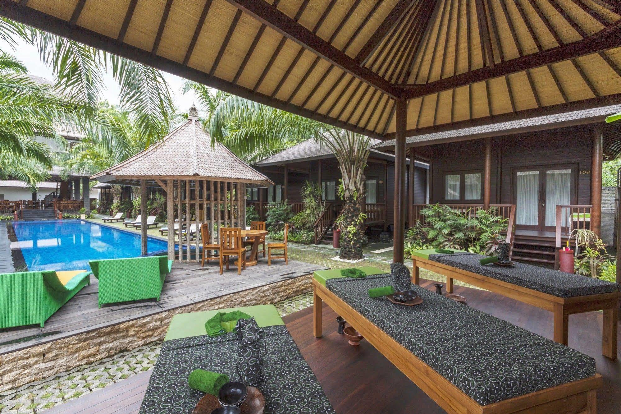 Coconut Boutique Resort Senggigi Dış mekan fotoğraf
