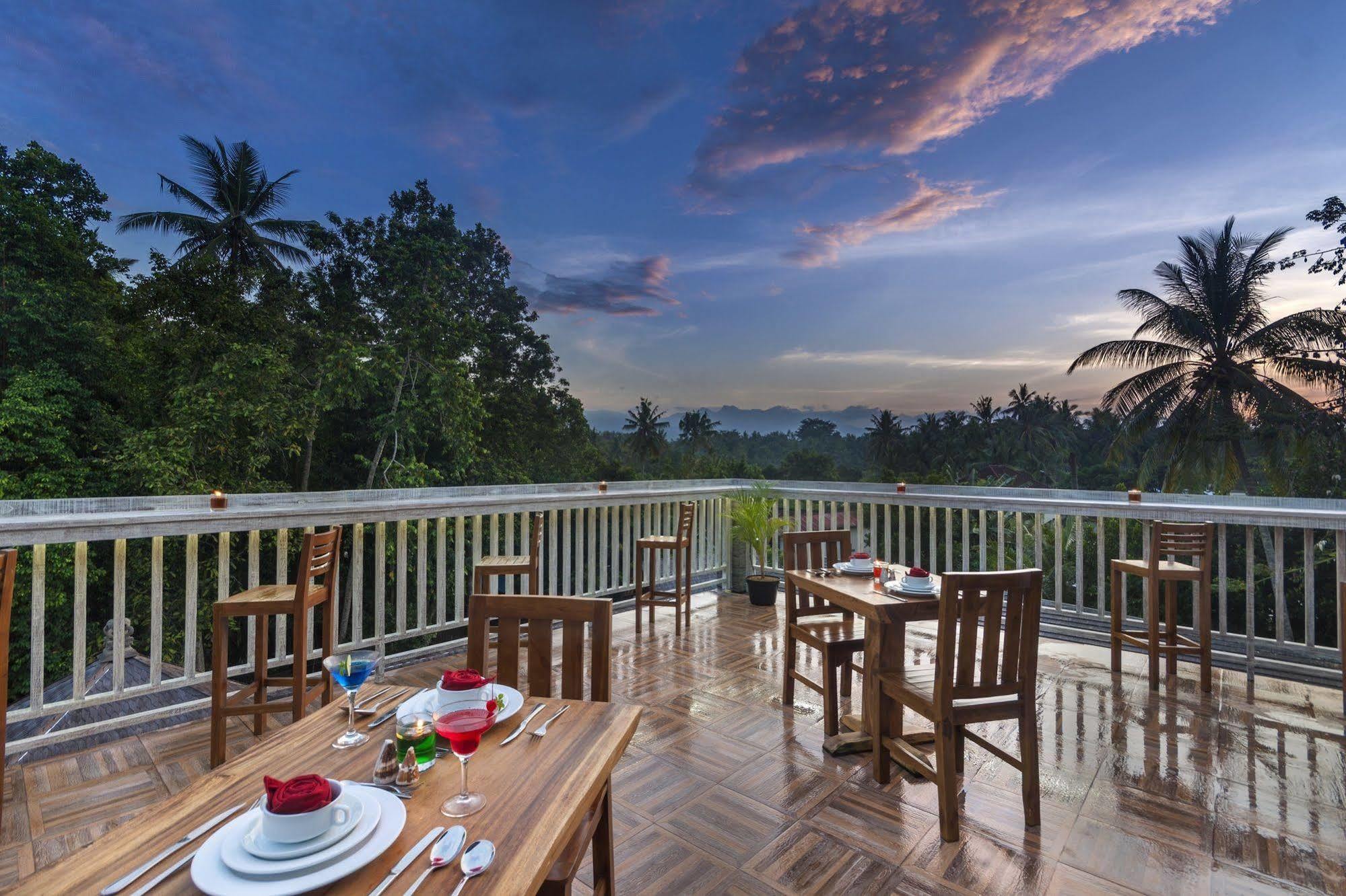 Coconut Boutique Resort Senggigi Dış mekan fotoğraf